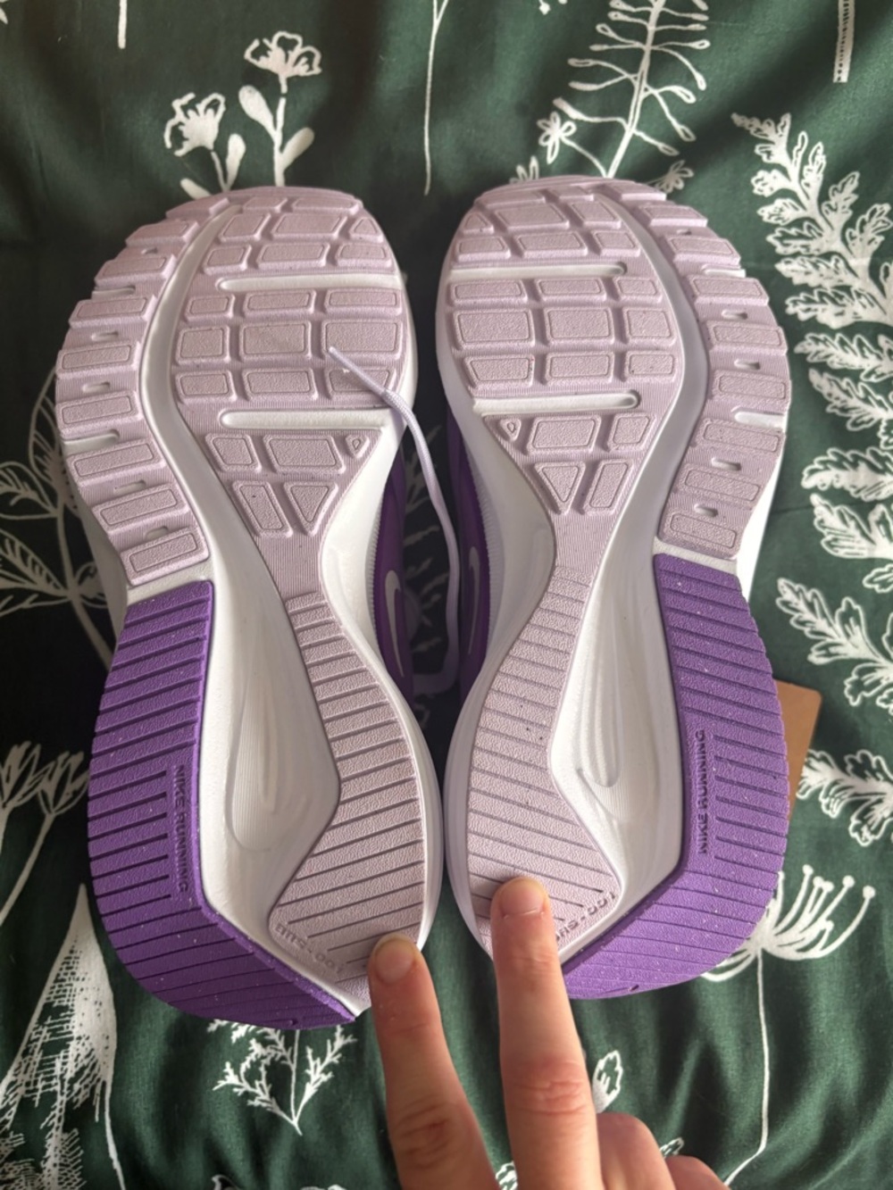Nike Downshifter 14 Women’s Purple Running Sneakers - New With Tags!!! - Picture 4 of 5